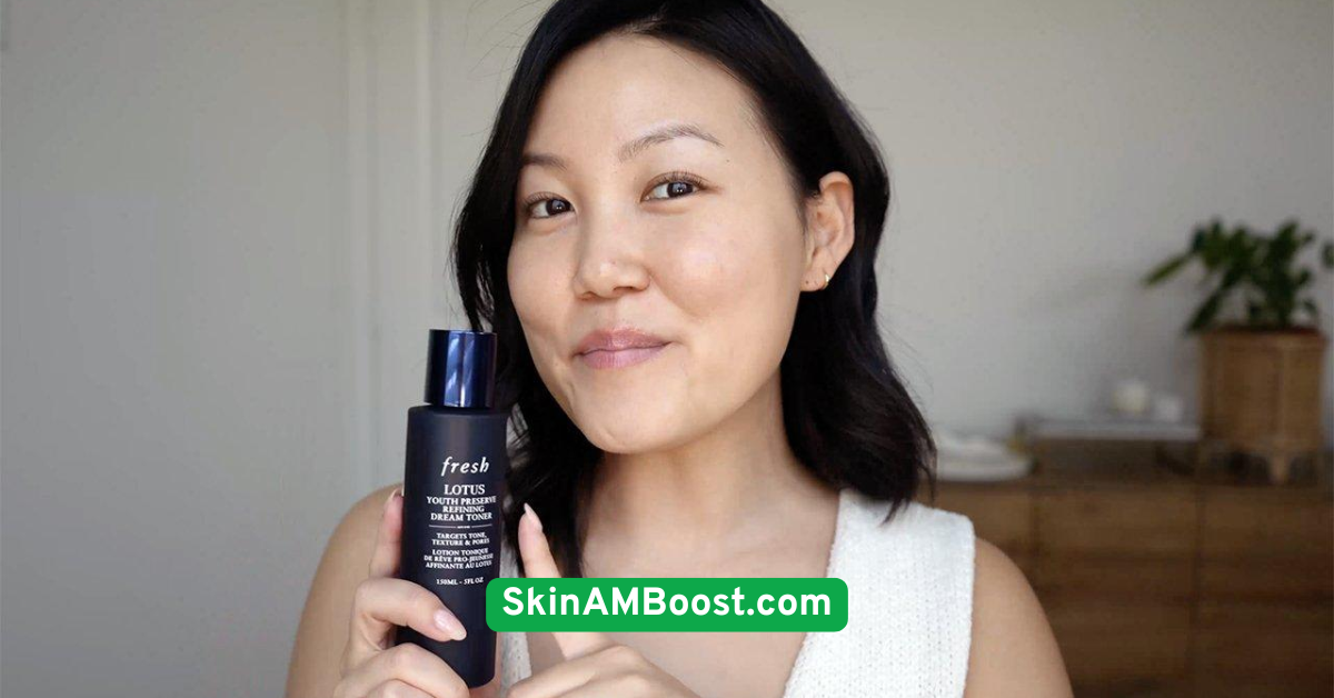 Use a Refreshing Toner for Instant Hydration